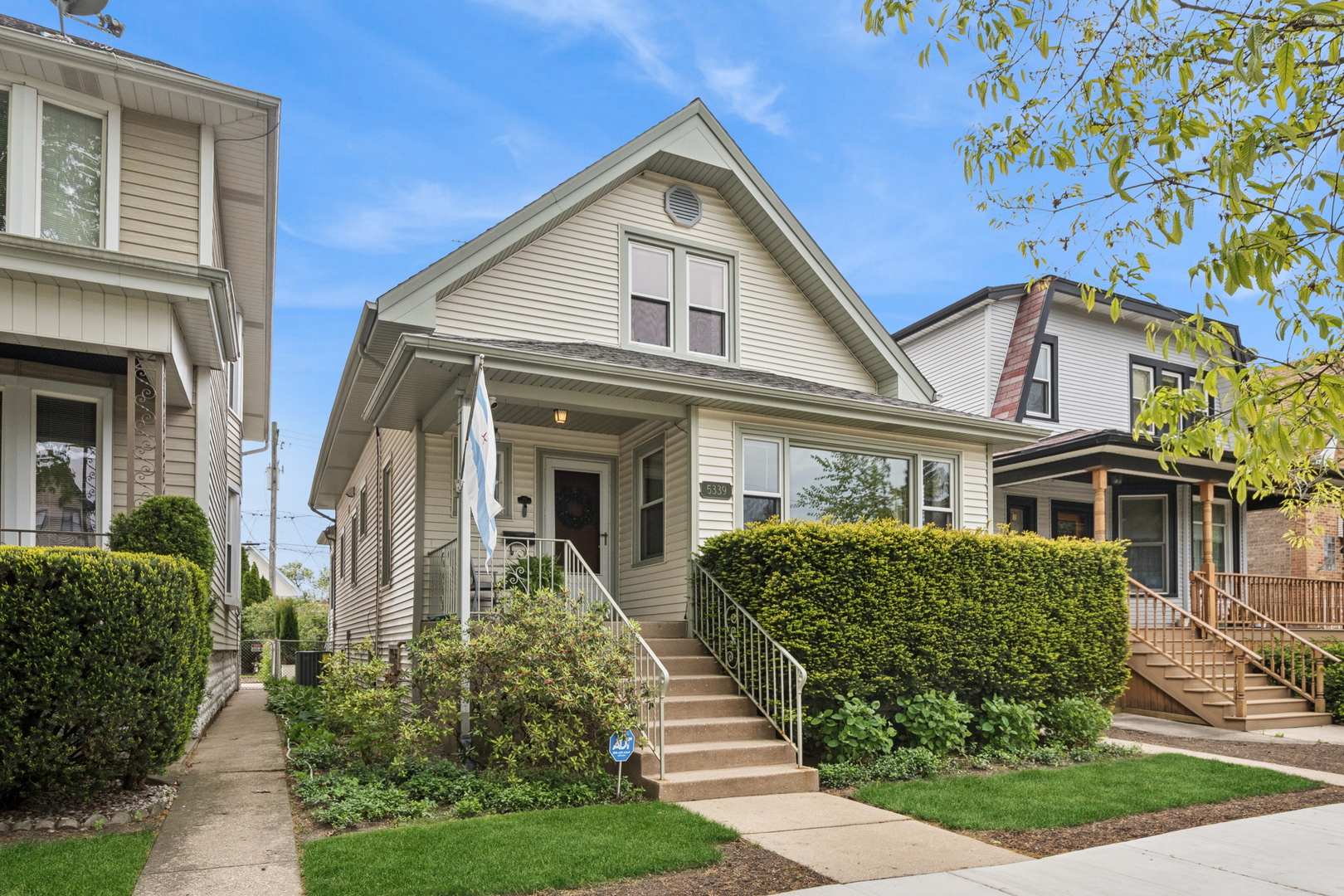 5339 West Berenice Avenue Chicago IL 60641