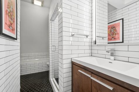 5339 West Berenice Avenue Chicago IL 60641
