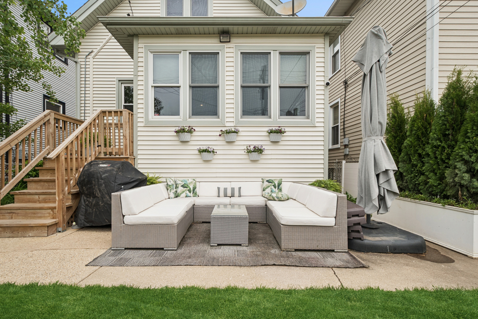5339 West Berenice Avenue Chicago IL 60641