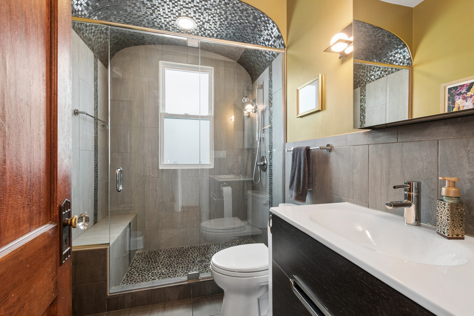 5339 West Berenice Avenue Chicago IL 60641