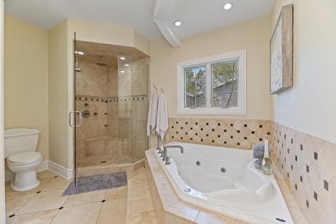 3219 University Avenue Highland Park IL 60035