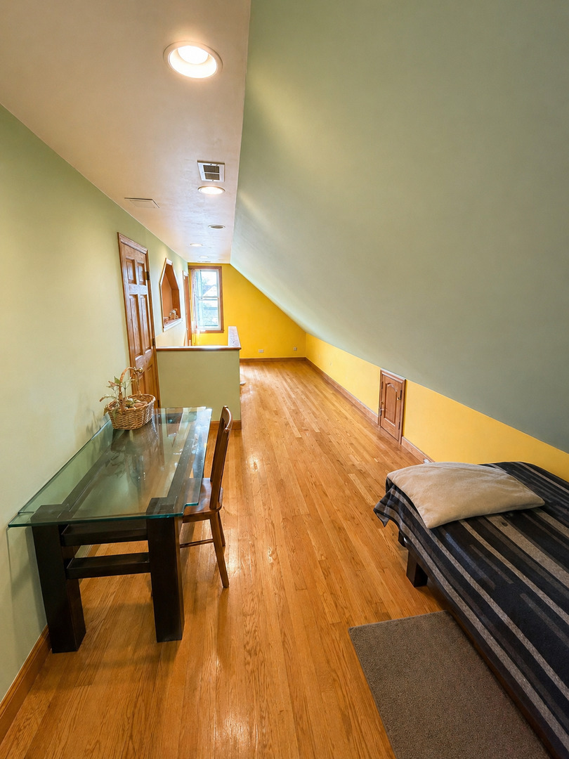 3129 North Nottingham Avenue Chicago IL 60634