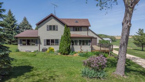 25303 Spring Valley Road Shannon IL 61078