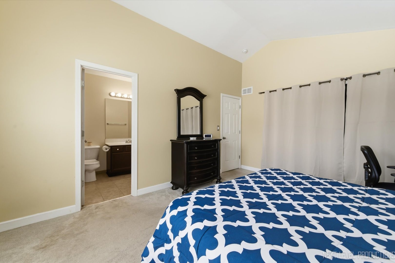 2487 Fox Drive Aurora IL 60506