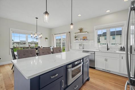 512 Wheatley Drive Mahomet IL 61853