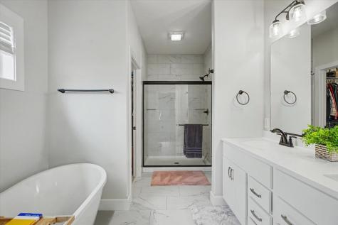 512 Wheatley Drive Mahomet IL 61853