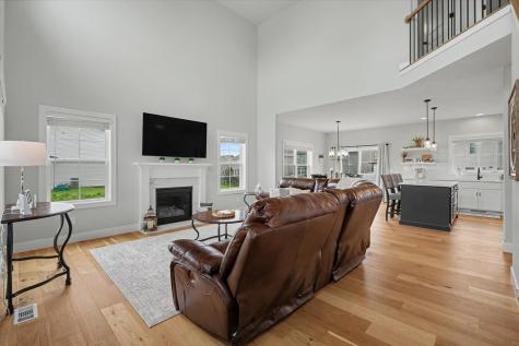 512 Wheatley Drive Mahomet IL 61853