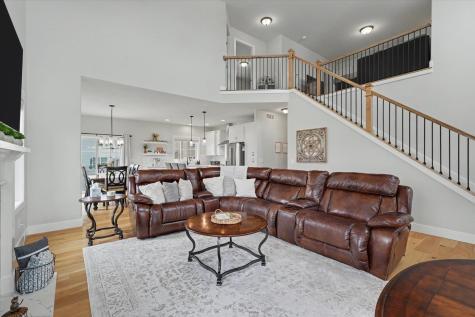 512 Wheatley Drive Mahomet IL 61853