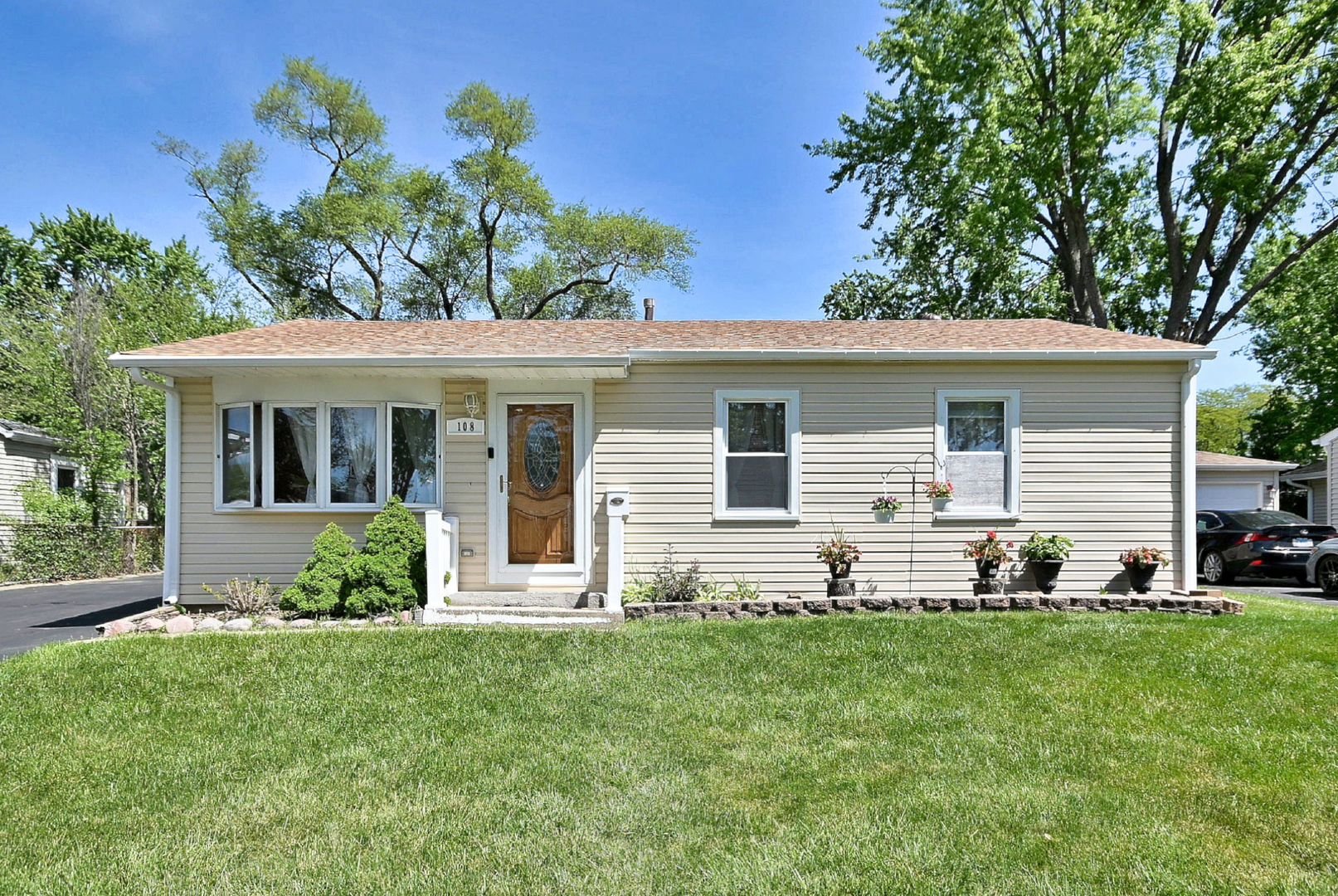 108 Cedar Circle Streamwood IL 60107