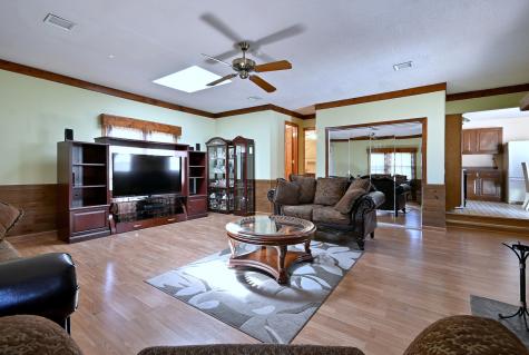 108 Cedar Circle Streamwood IL 60107