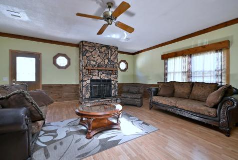 108 Cedar Circle Streamwood IL 60107