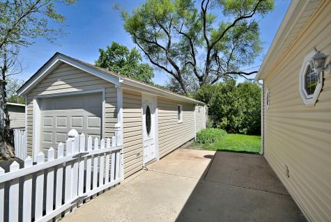 108 Cedar Circle Streamwood IL 60107