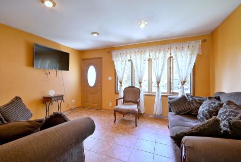 108 Cedar Circle Streamwood IL 60107