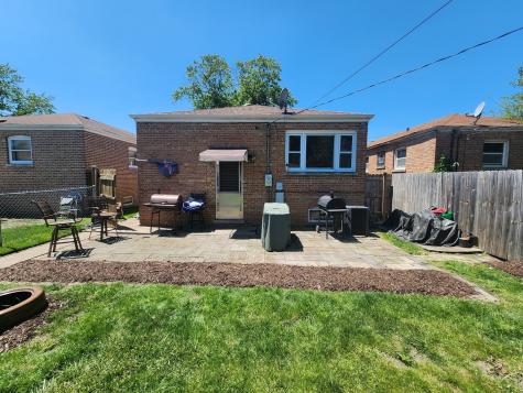 13821 South Tracy Avenue Riverdale IL 60827