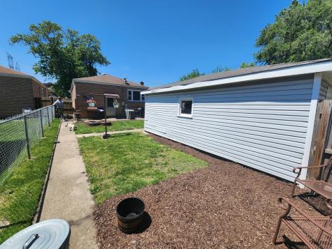 13821 South Tracy Avenue Riverdale IL 60827