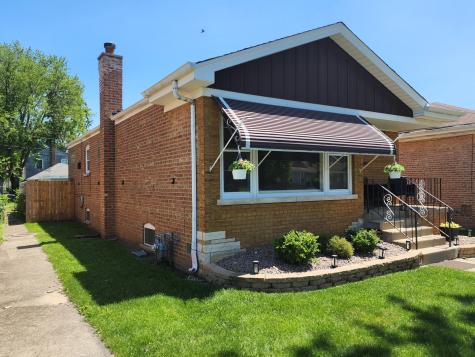 13821 South Tracy Avenue Riverdale IL 60827