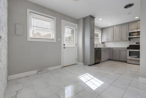 407 North West Avenue Elmhurst IL 60126