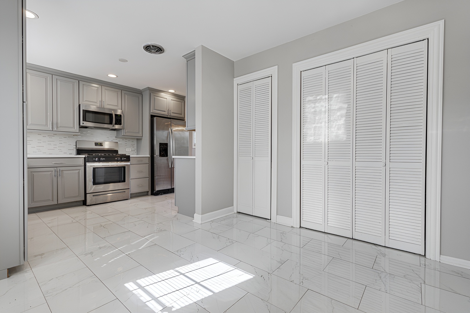 407 North West Avenue Elmhurst IL 60126