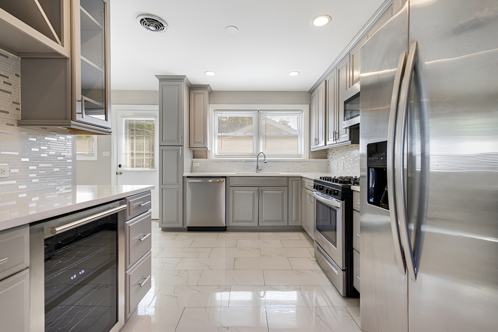 407 North West Avenue Elmhurst IL 60126