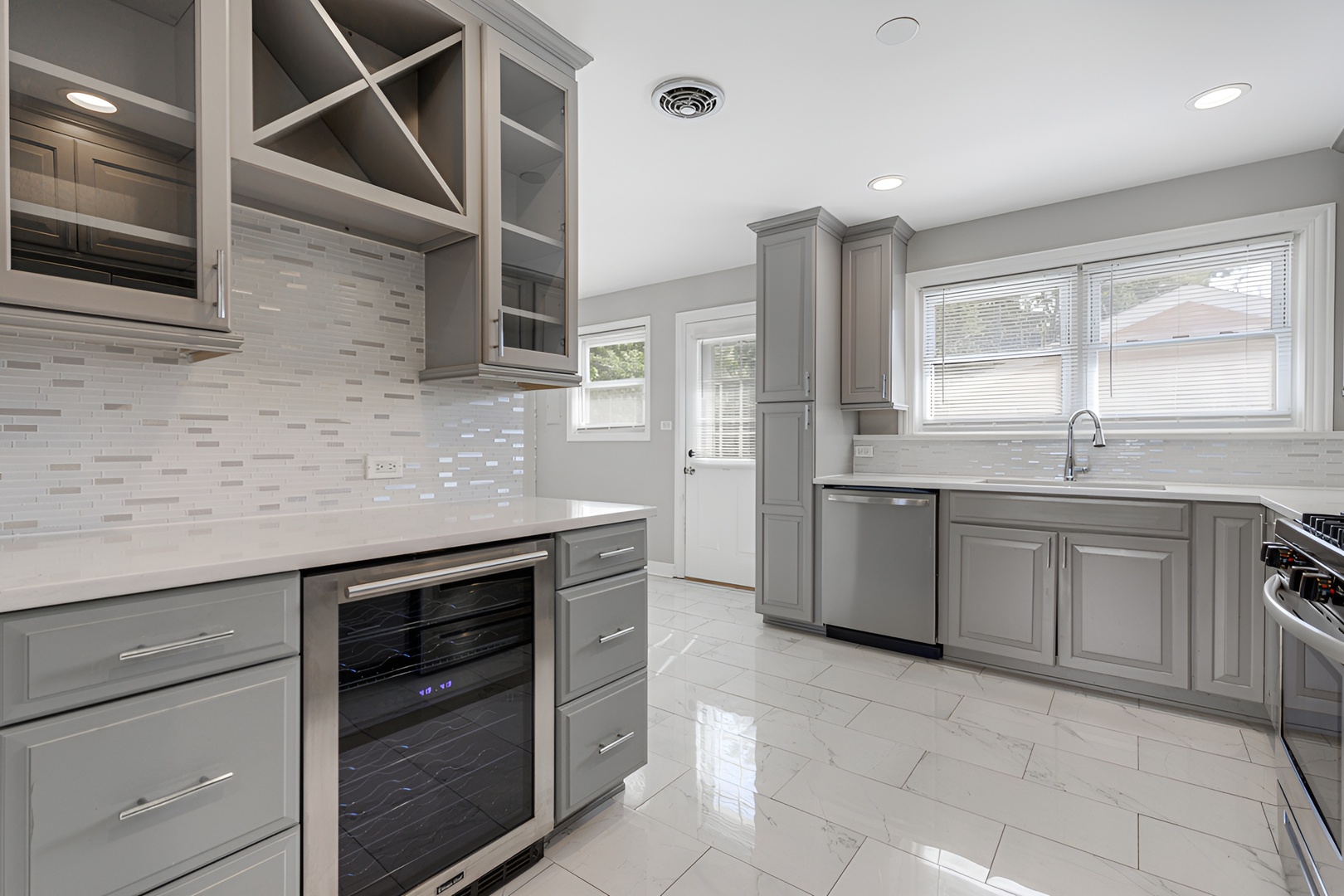 407 North West Avenue Elmhurst IL 60126