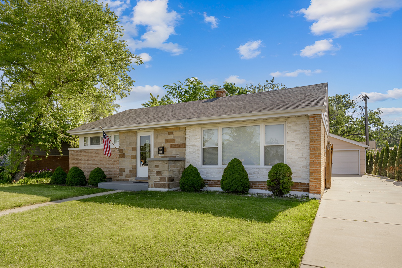 407 North West Avenue Elmhurst IL 60126