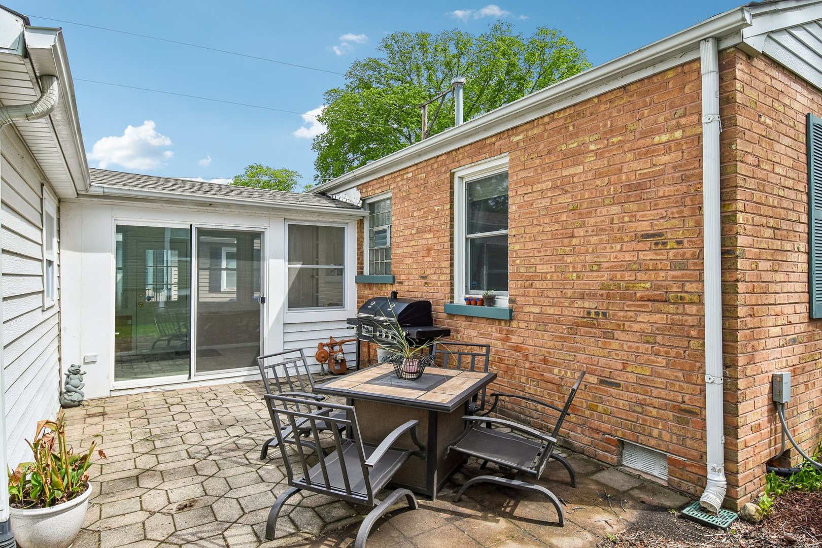 836 Lyford Lane Wheaton IL 60189