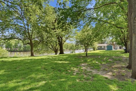 104 1ST Street E Lyndon IL 61261