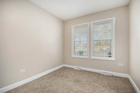 26 East 157th Street South Holland IL 60473