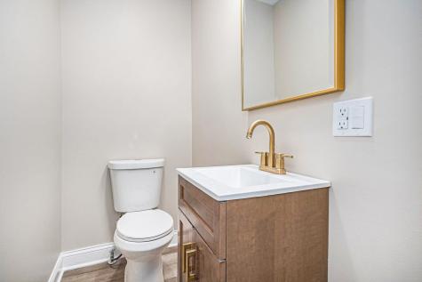 26 East 157th Street South Holland IL 60473