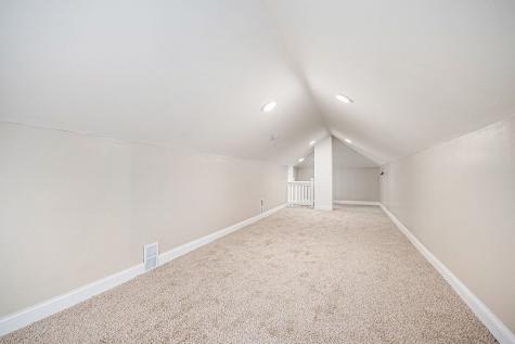 26 East 157th Street South Holland IL 60473