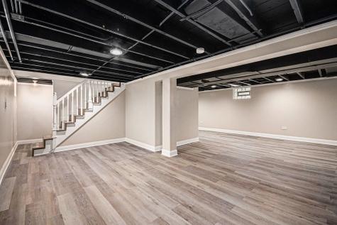 26 East 157th Street South Holland IL 60473