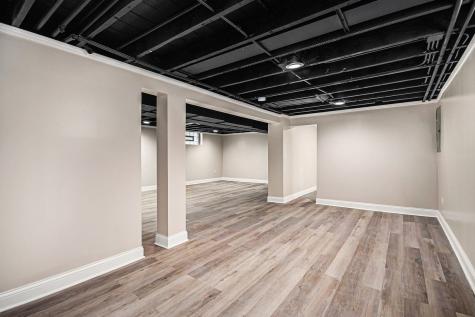26 East 157th Street South Holland IL 60473