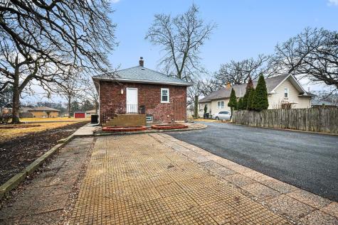 26 East 157th Street South Holland IL 60473