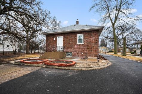 26 East 157th Street South Holland IL 60473