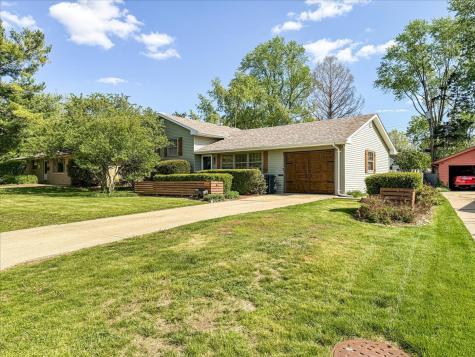 709 East Sunnycrest Drive Urbana IL 61801