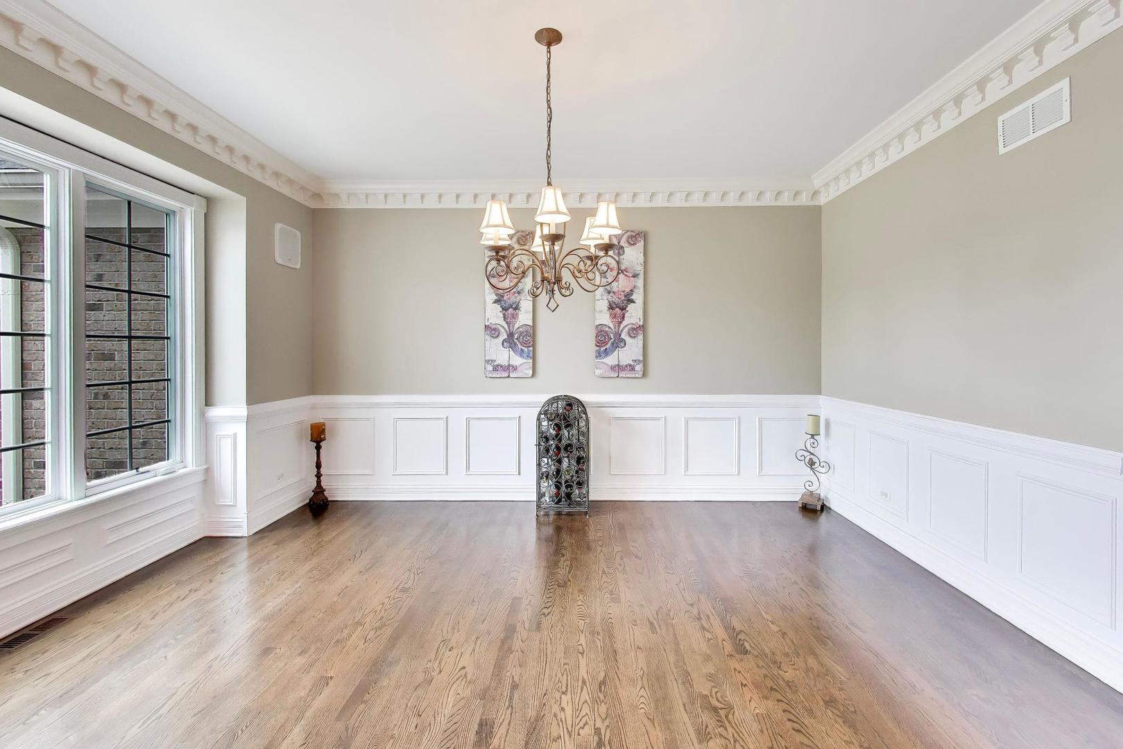1N644 Woodhall Court Winfield IL 60190