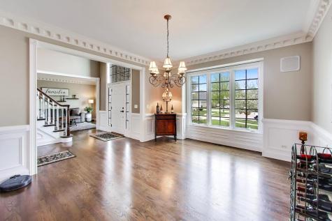 1N644 Woodhall Court Winfield IL 60190
