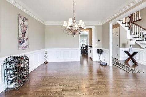 1N644 Woodhall Court Winfield IL 60190