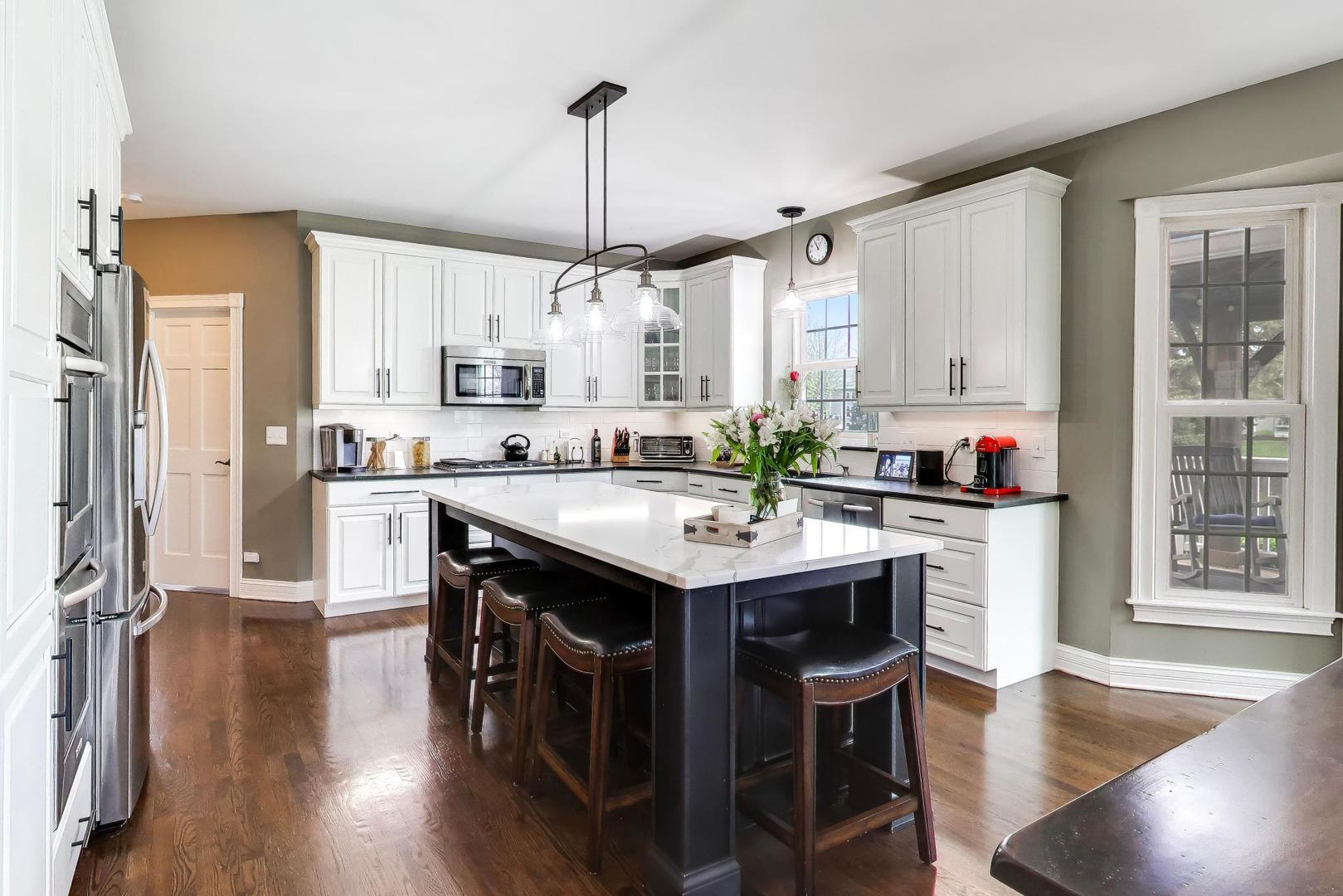 1N644 Woodhall Court Winfield IL 60190