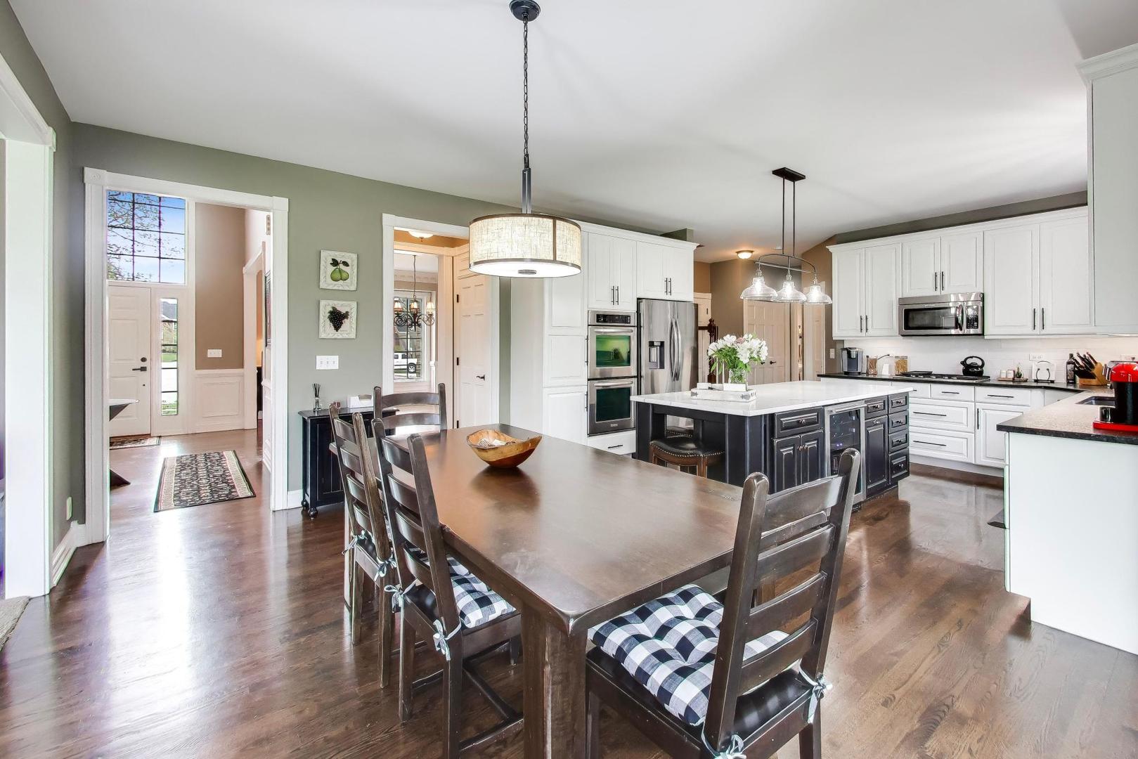 1N644 Woodhall Court Winfield IL 60190
