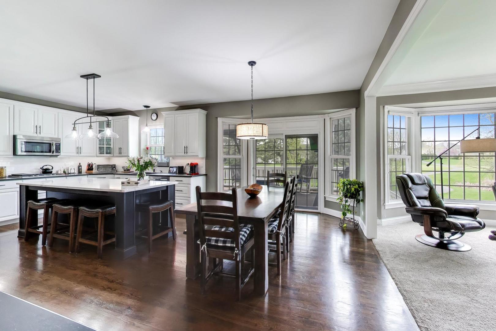 1N644 Woodhall Court Winfield IL 60190