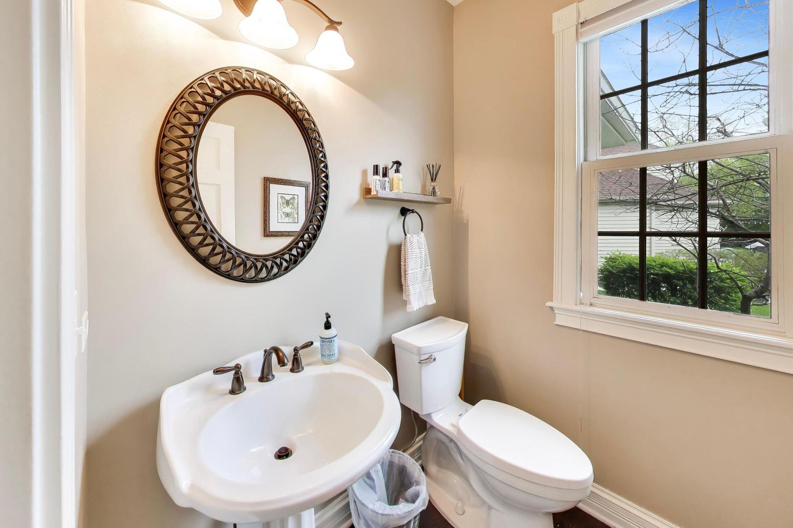 1N644 Woodhall Court Winfield IL 60190