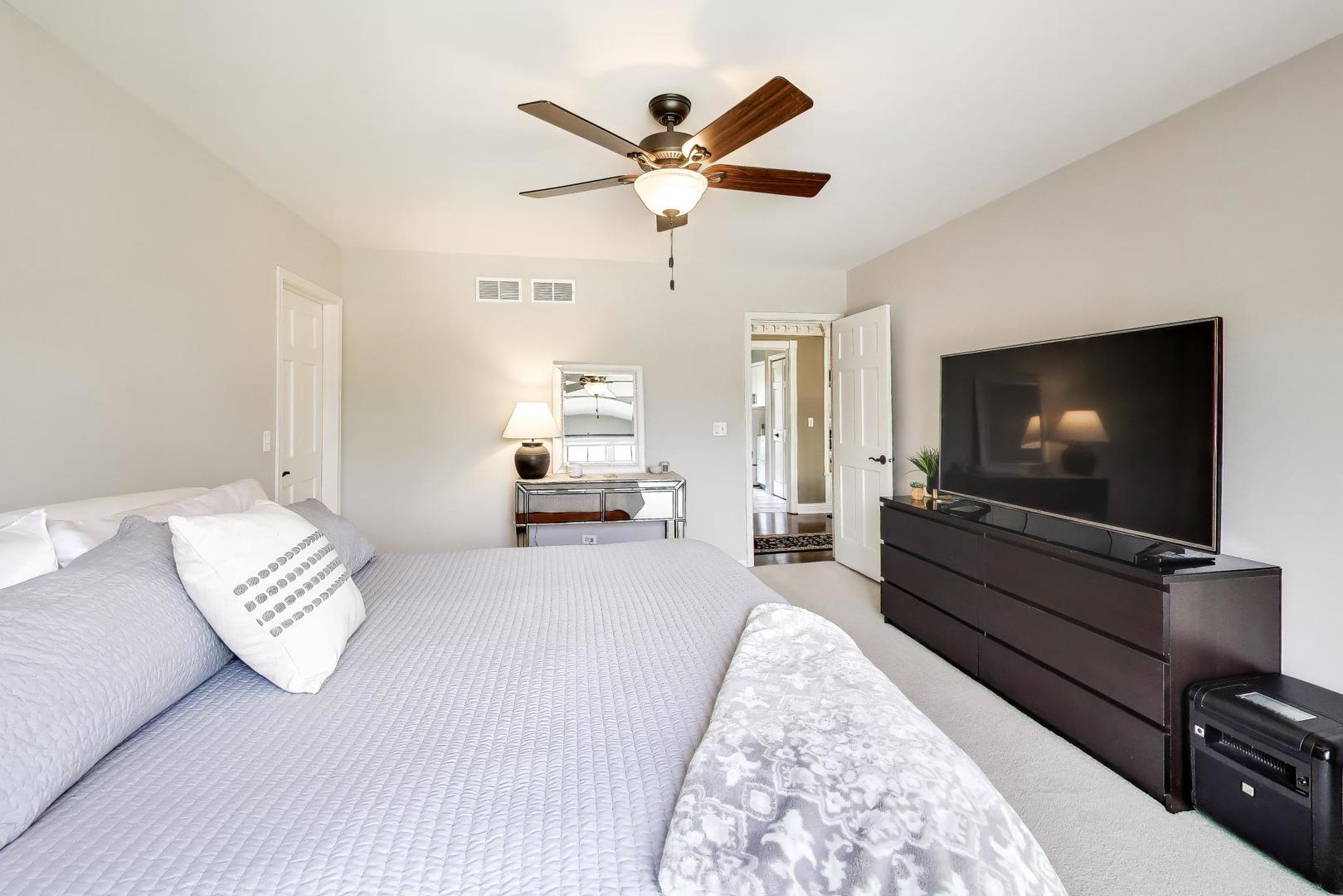 1N644 Woodhall Court Winfield IL 60190