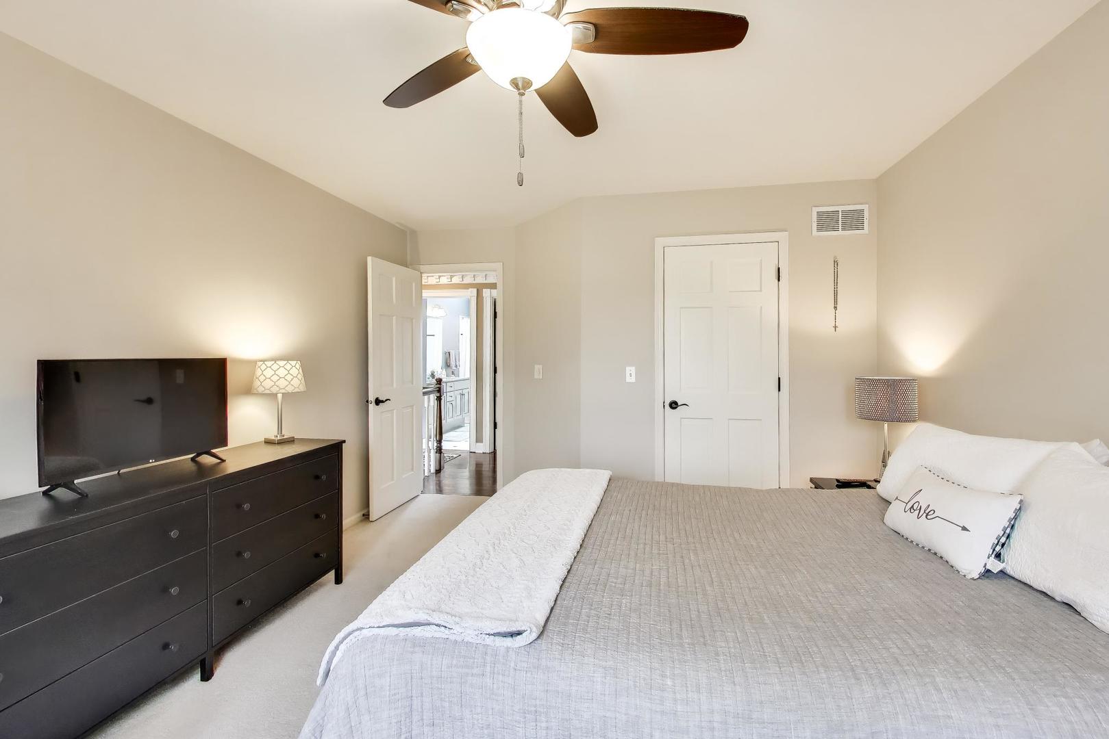 1N644 Woodhall Court Winfield IL 60190