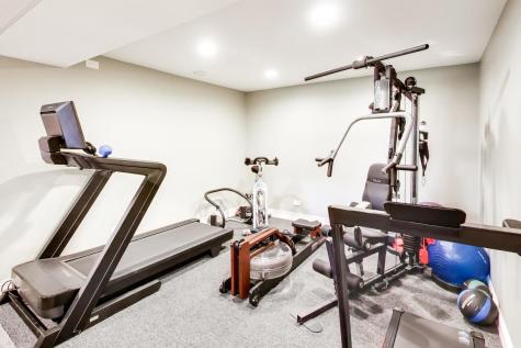 1N644 Woodhall Court Winfield IL 60190