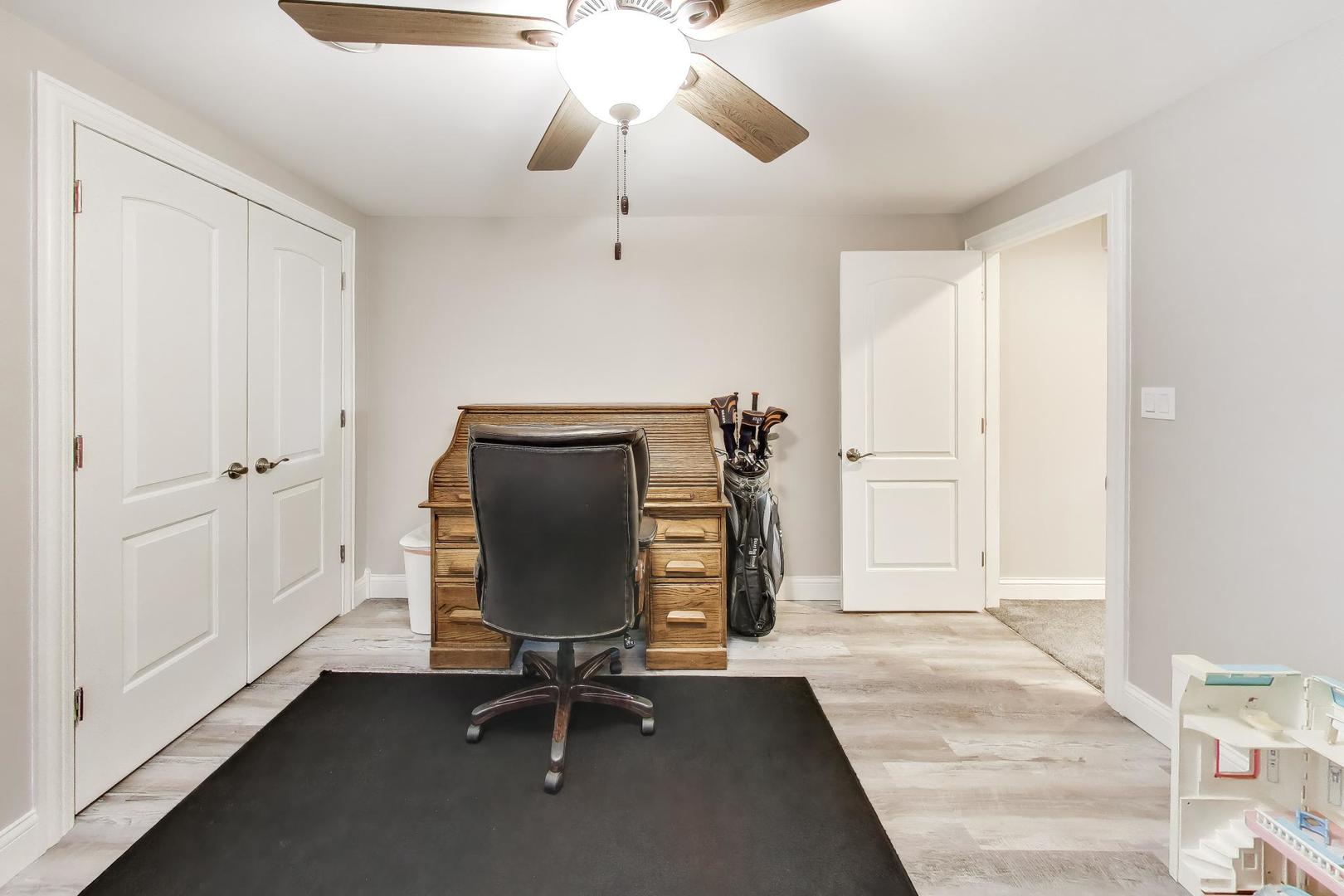 1N644 Woodhall Court Winfield IL 60190