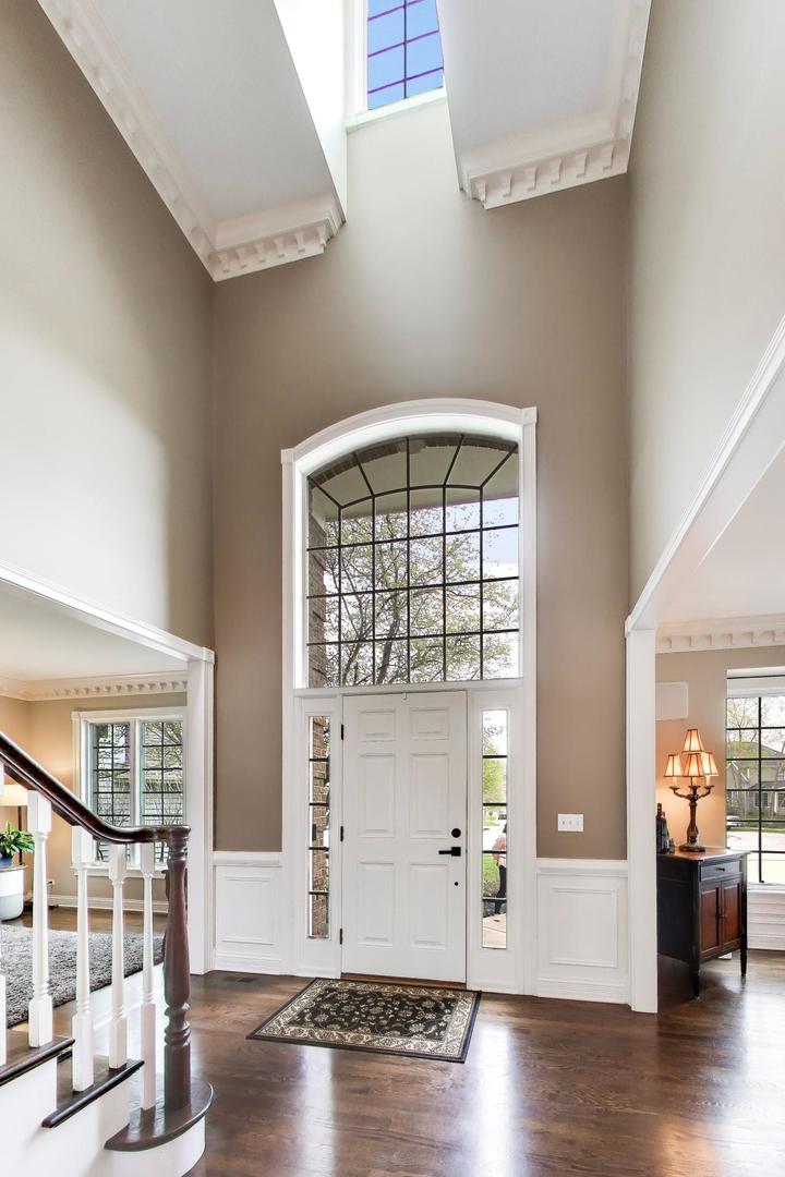 1N644 Woodhall Court Winfield IL 60190