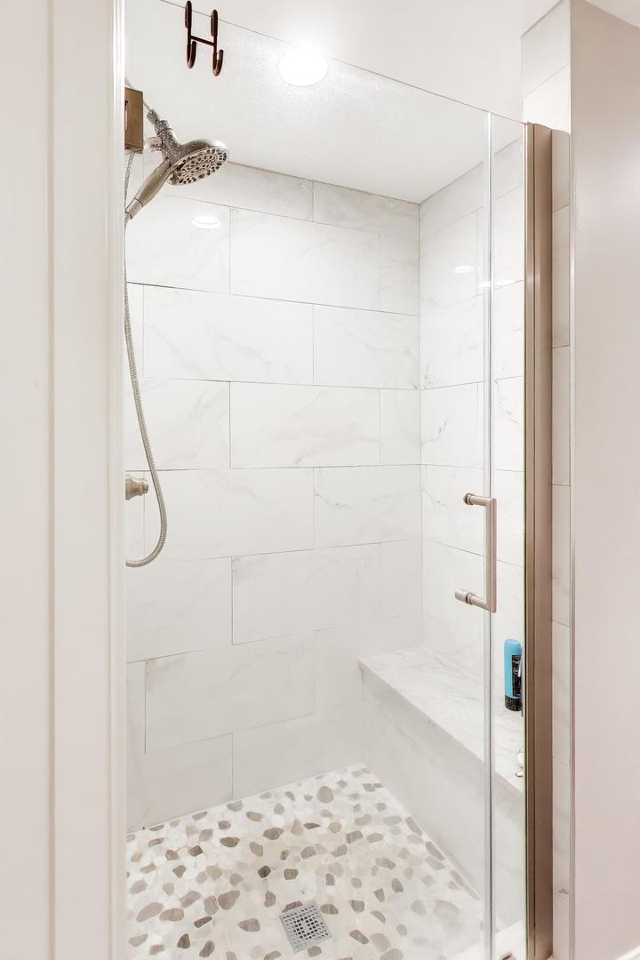 1N644 Woodhall Court Winfield IL 60190
