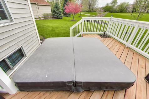 1N644 Woodhall Court Winfield IL 60190