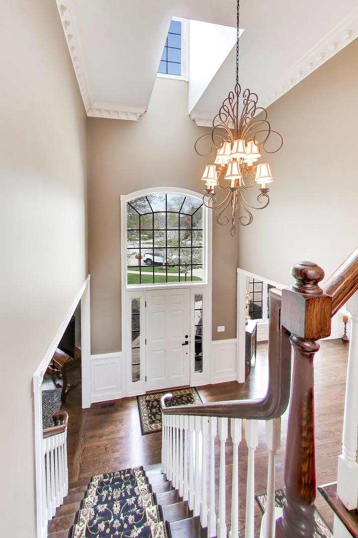 1N644 Woodhall Court Winfield IL 60190